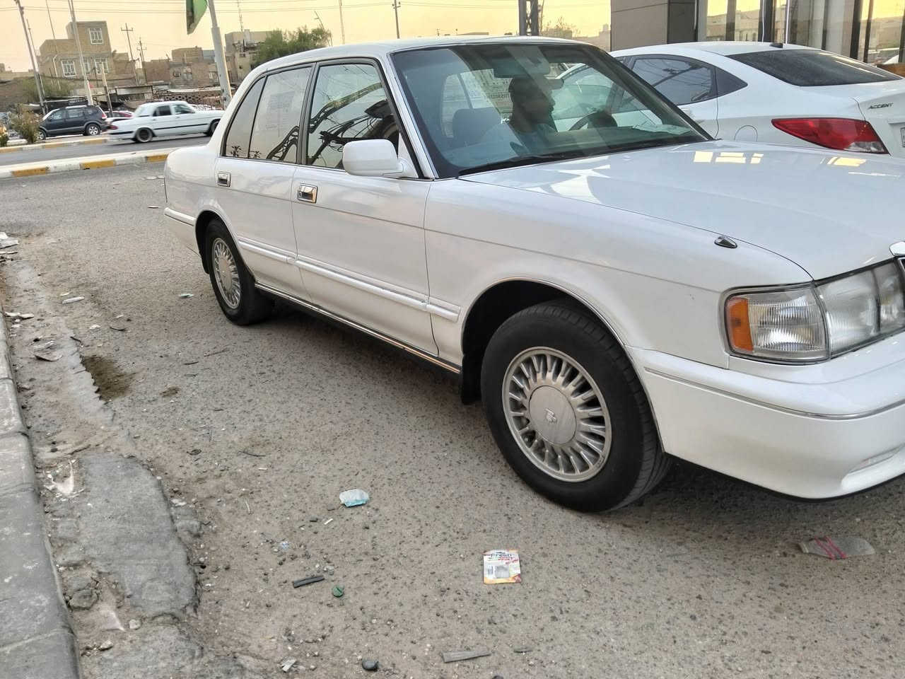 سلام عليكم
ارنب ايسر بلاد موديل 1992 رقم بغداد نكليزي بسمي 
سنويه لل 30 مصبوغه عام  مكفوله من لعيب شرعي ولصوليات وضربه لقويه  تبريد ما يشتغل كهربائيات كله شغاله ما بيه اي نقص حداديه نص عمر سعر( 75)وبيه مجال
***********
