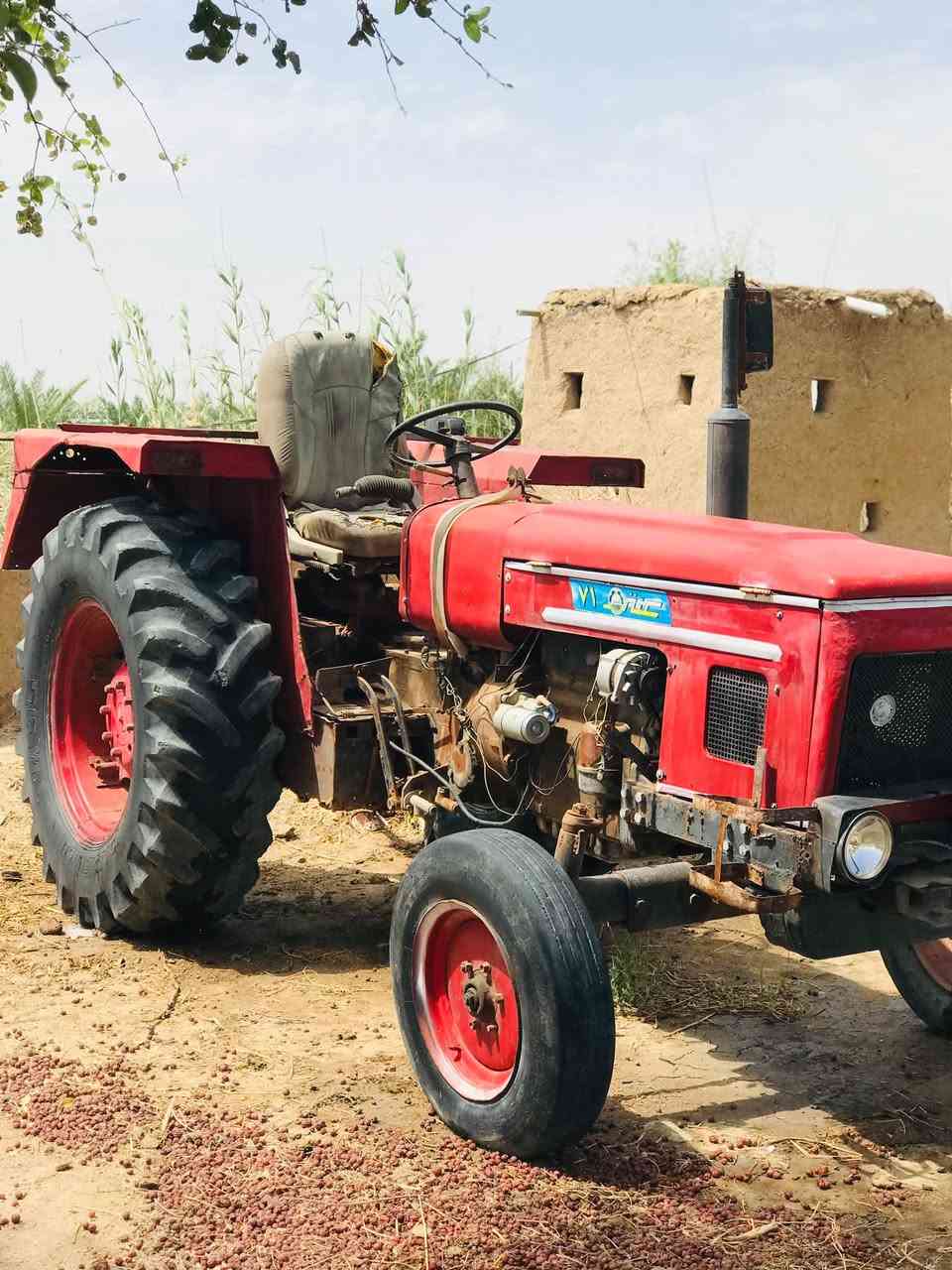 مكينه عنتر ٨٨ للبيع جاهزه للعمل كهربائيات شغاله مكينه شرط بدون سنويه تايرات انضاف المكان الناصريه الشطره ***********
