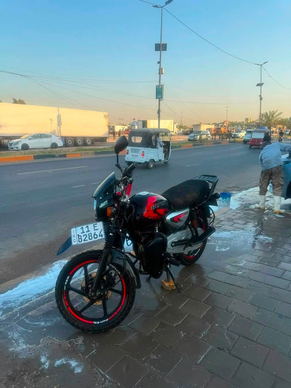 دراجه بوكسر موديل 23 سنويه بغداد ورقم انكليزي دراجه كامله نقصها بس الاستاند النص فقط مابيها آჂ̤ نقط غيره مكاني بغداد حي اور السعر 2400 وبيها مجال للشراي 

‭***********‬
