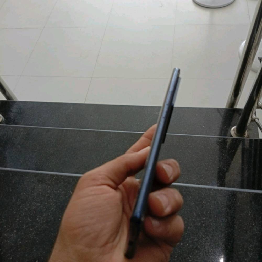 انفنكس نوت 40 برو نضيف بلادي 1000% بي بس فطور بالكفر الخلفي مما أثر السعر, 200وبي مجال للبيع