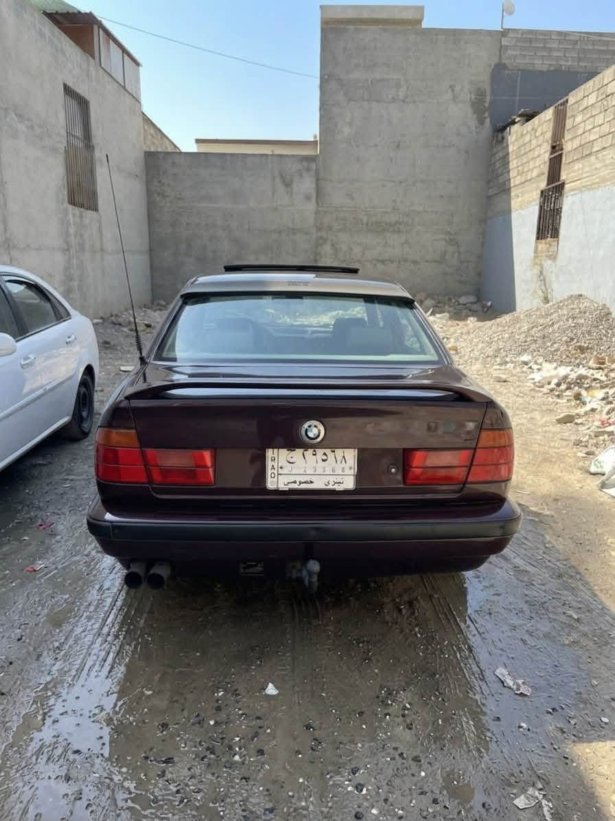 Bmw
للبيع فول مواصفات طخم تاير سلايت تبريد كهربائات كير محرك بجم عريض رقم نينوى ب اسمي 
سعر 60 وبيها مجال تفاصيل ثانيه خابر وتدلل واتس موجود 
***********
***********
