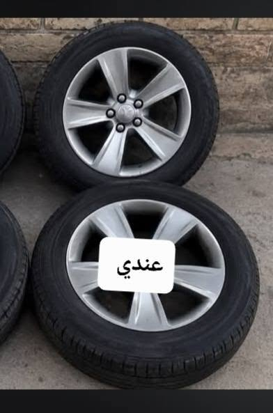 السلام عليكم عندي ويل نفس البصوره نضيف حجم 18 Sxt
وبي تخم تاير وحساسات يشتغلن رايده مراوس ب17 نضيف 
مكان ذي قار /***********

نص مكتوب في الصور:
- اريد
- عندي