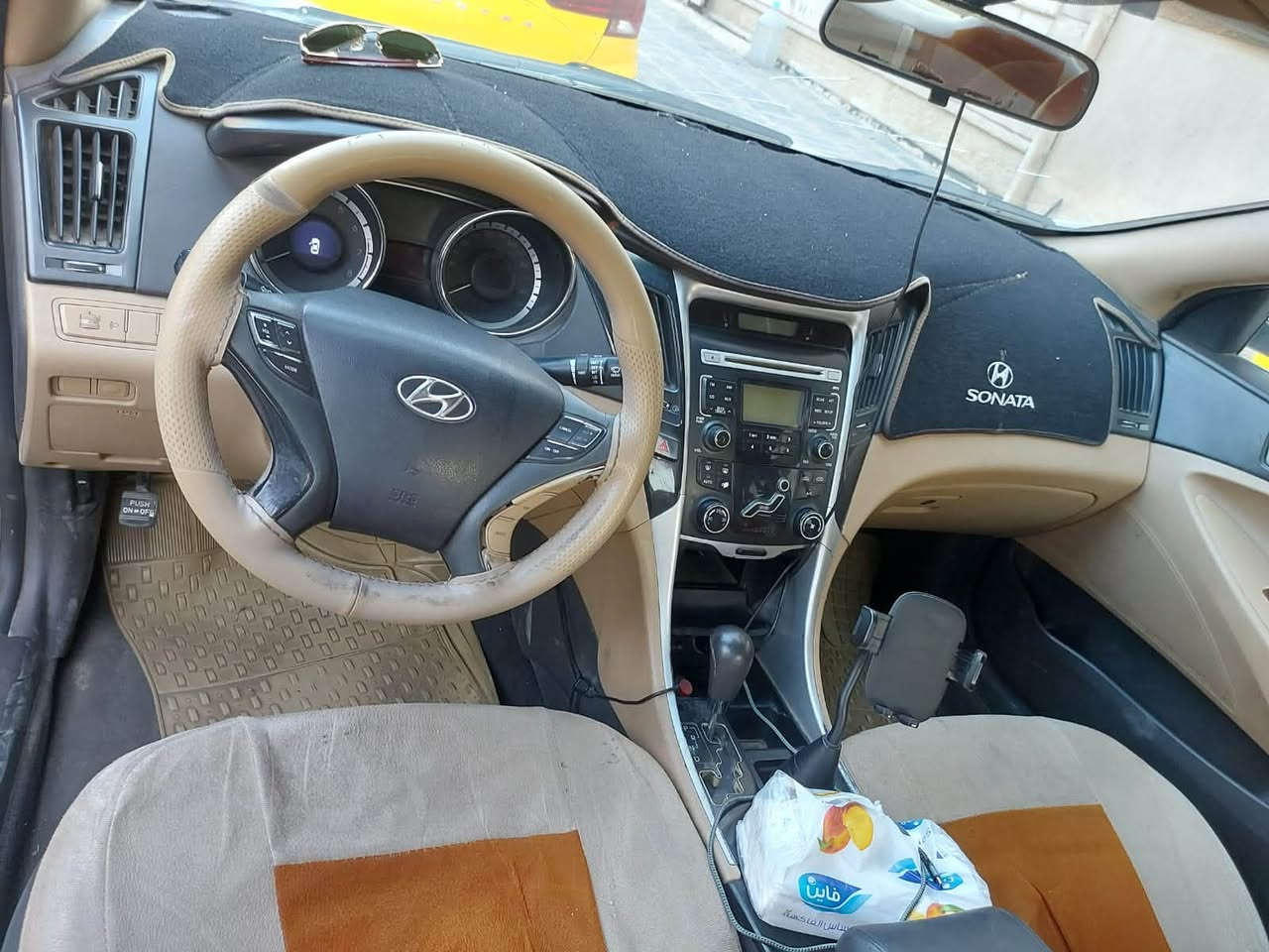 السلام عليكم للبيع سوناتا خليجيه موديل ٢٠١١ بيها جاملغين خلفيات وربع صندوك رقم اربيل باسمي السعر ٩٠وبيها مجال للشراي تعال وشوف ونتراهم على السعر مكان السياره بغداد ممتواجد على الفيس الي يحب يتصل ***********
