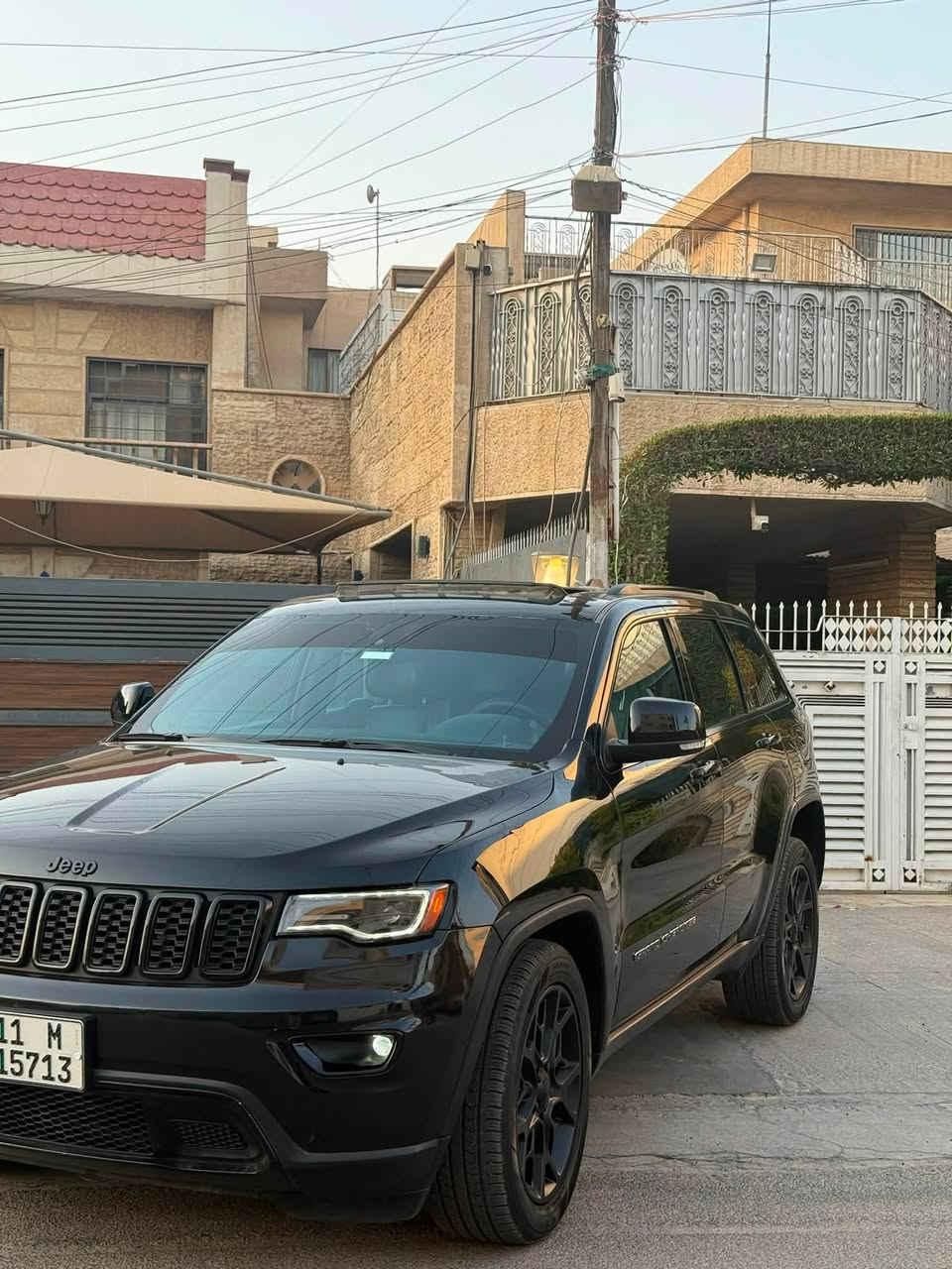 سلام عليكم      غير متواجد على فيسبوك 
جيب لاريدو 2020
 موصفات فول 1/1
بانورما 
بصمه 
كشنات جلد.          السونار موجود بال صور
كهرباء 
خزن
جنطه كهرباء
ضرار 3 قطع
السعر 190$
عنوان بغداد المنصور 14 رمضان 

***********
