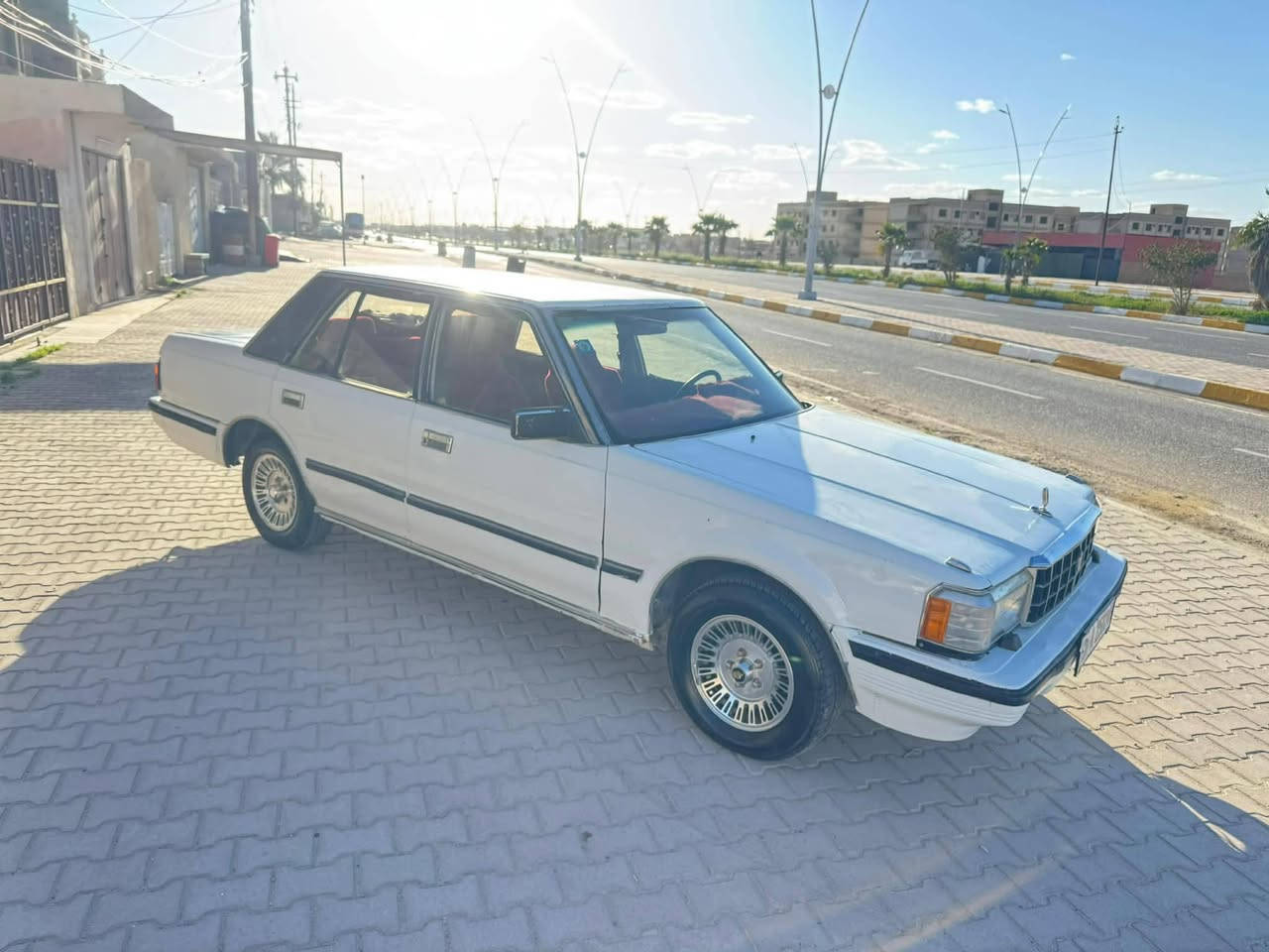 سوبر موديل ٨٥ رقم صلاح الدين الجديد شرط التحويل سنوية لل٣١
گير ومحرك vvt 
 داخل ماروني 
4 جام كهربائي 
كهربائيات شغالة +زنون اوف وايت عالي وناصي 
سستم سماعات + مسجل جديد 
سيارة يرادلها ترتيب 
محرك بداية تبخير 

السعر ٣٢ وبي مجال 
***********
