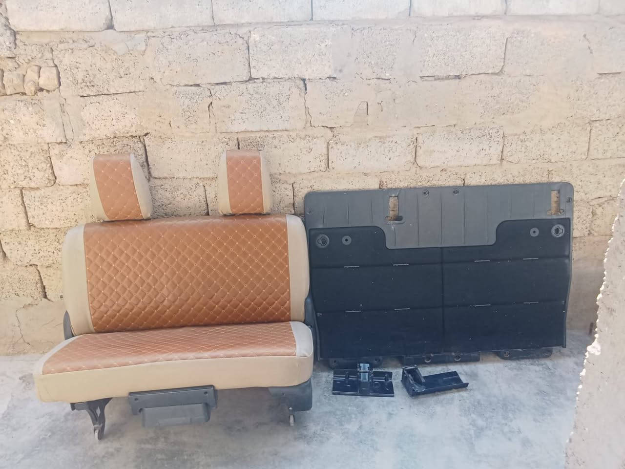 مكلف بالنشر • صاحب الاغراض