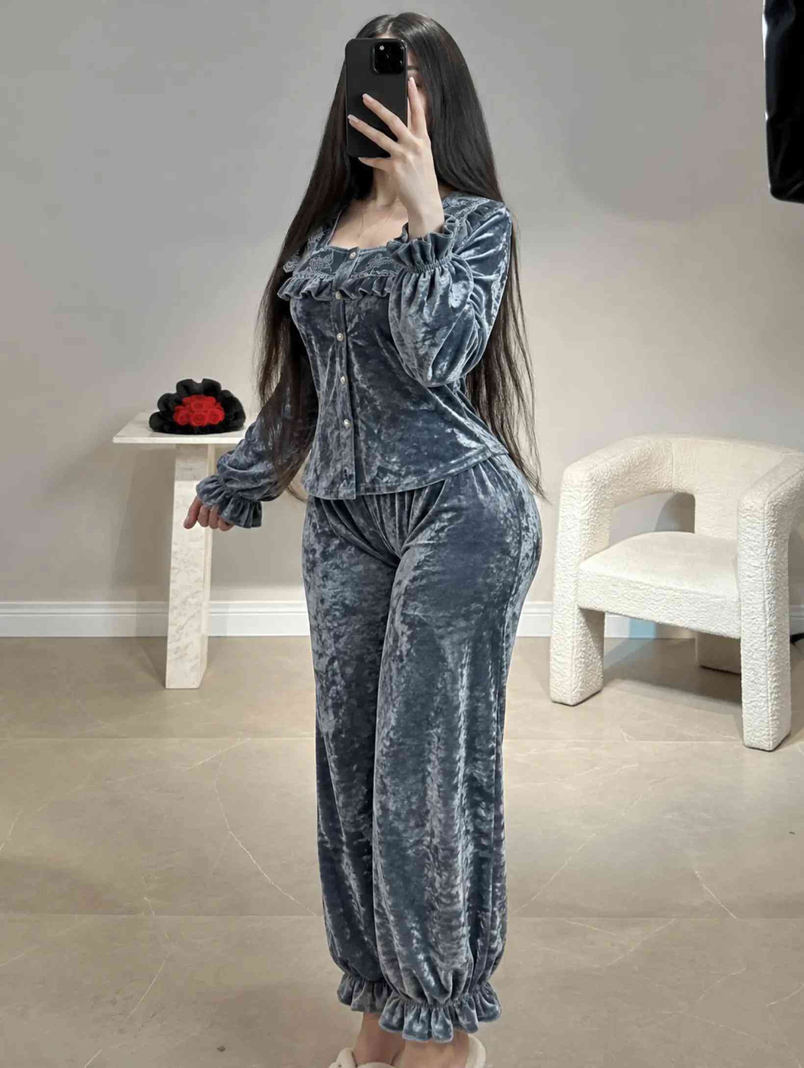 ملابس