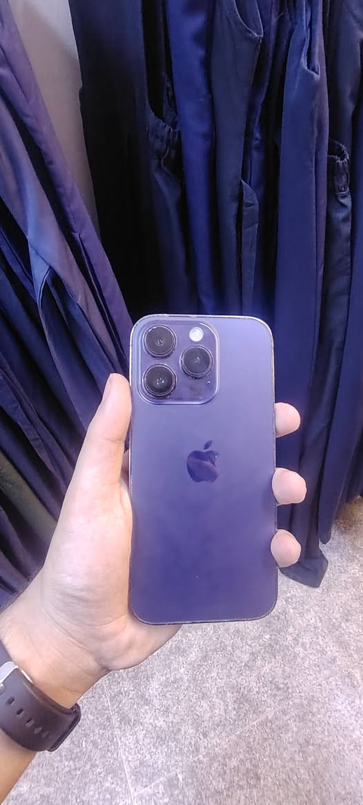 سلام عليكم
ايفون 14 برو

ذاكره 256

مبدل بي شاشه وبطاريه وكاله

سعر 450 وبي مجال

استفسار اتصال ***********
