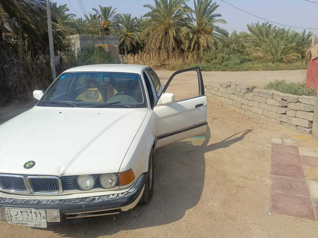 السلام عليكم بي ام 740 مسكر 8 سلندر لون ابيض رقم انبار مشروع وطني مداور ثاني يوم مكفوله من ضربه او صبغ حدا 
حداديه جديده تخم تاير كهربائيات شغاله من الطول للطول نقصها بس تبريد سعرها 50 وبيها مجال مراوس عادي رواس 
مكان السياره الناصريه قرب الملعب الاولمبي قرب الملعب الاولمبي ***********
