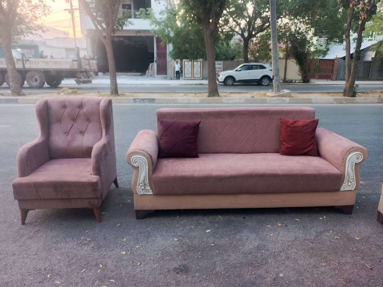 225هە زار خوارهە موو بازار بە لاش بە لاشە
ئە م جاریان هاتینە وە بە تاقمە یکی 10نە فە ری دە سکرد
دیزاین تورکی  قوماش شاموی شامۆی ئە سلی
 ژ.م***********
شــــــــوین.کــــــــە لار.شە هیدان سە رجادە ی ئاوارکان
