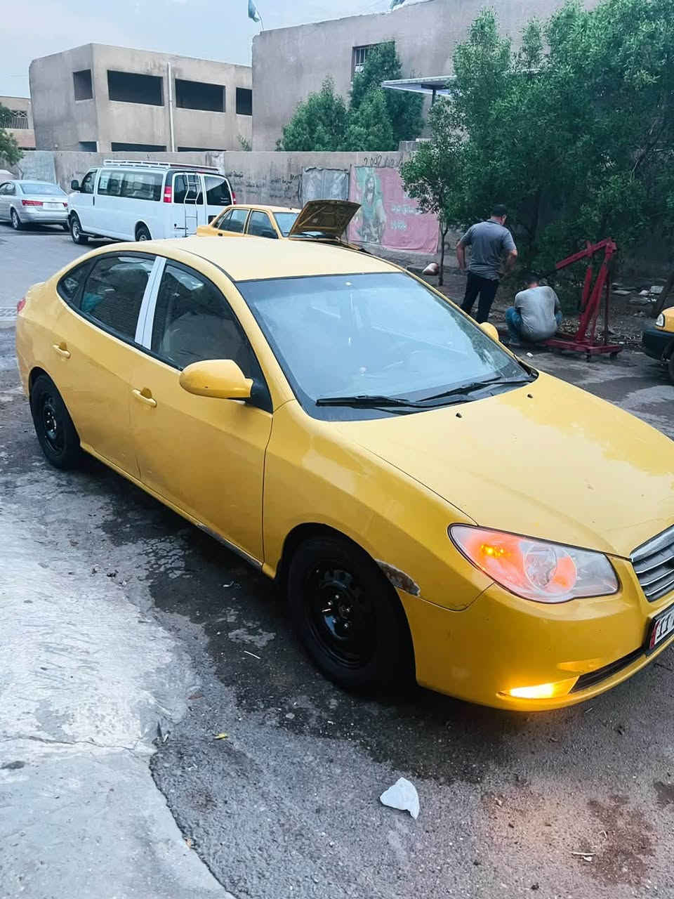سلام عليكم النترا مقدسه 2008 للبيع كير ومكينه كفاله لكير قبل يومين شاده مال حاويه منضومه تبريد جديده منضومه زنون ليبل واحد عدا البنيد مبدل شاصي لغود تكم حوض كله كفاله وبيها تلحضيات معجون كهربائيات كامله تخم تاير جاهزه مابيها نقص. برغي هيئه مصفره عليها غرامه ٥٠٠ تنزل من سعرها 
السعر 83 وبيها مجال 
للاستفسار ***********
