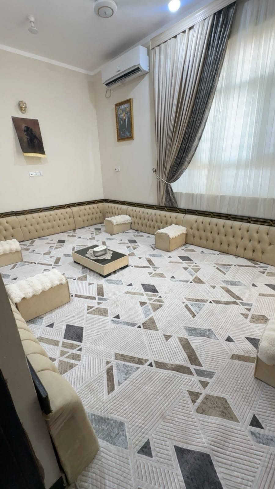 دار للبيع • مقابل مدرسة الفرسان • ١٣٠م