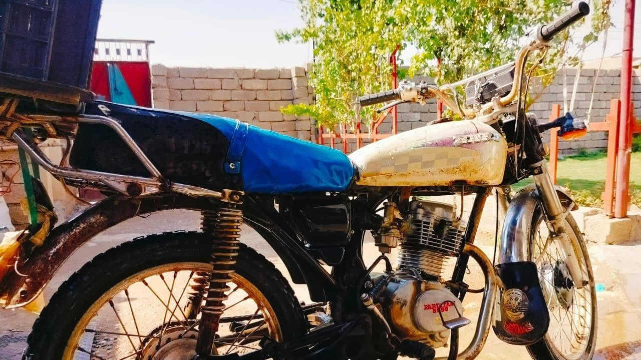 السلام عليكم موطور إيراني للبيع السعر #125 قفل
 التواصل على الرقم ***********
