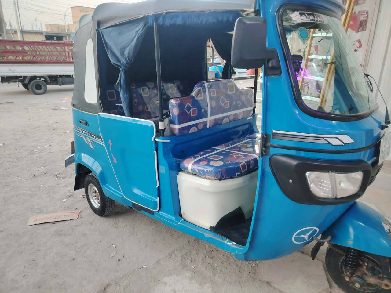 مكلف بنشر تكتك مديل 22طالعه بال23 رقم وسنويه تحويل ثاني يوم كفاله المكينه بيه ضربه بالغد وراجعه بارد ابد مامبينه التكتك مخزونه ابد ماطالع بيهه شاهد الله وهذه رقم صاحبه ‏‪لا تراسل خابره
***********
