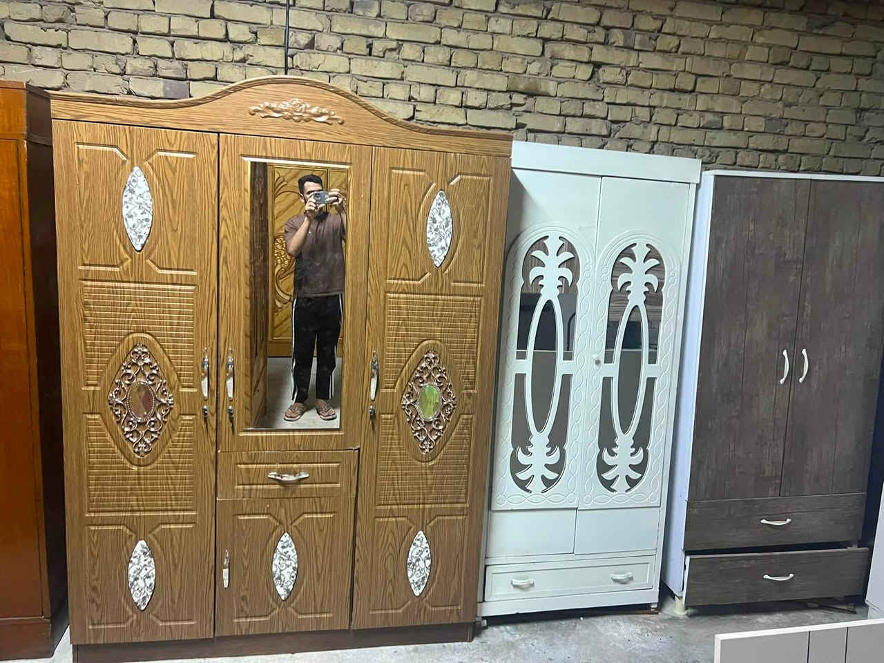 غرفة تركية وغرفة صاج حراري شرط النظافة وكناتير متوفرةباسعار مناسبة
العنوان :بلدروز مقابيل مدرسة الثقافة مجاور انفنتي مول 
للاستفسار: ***********
