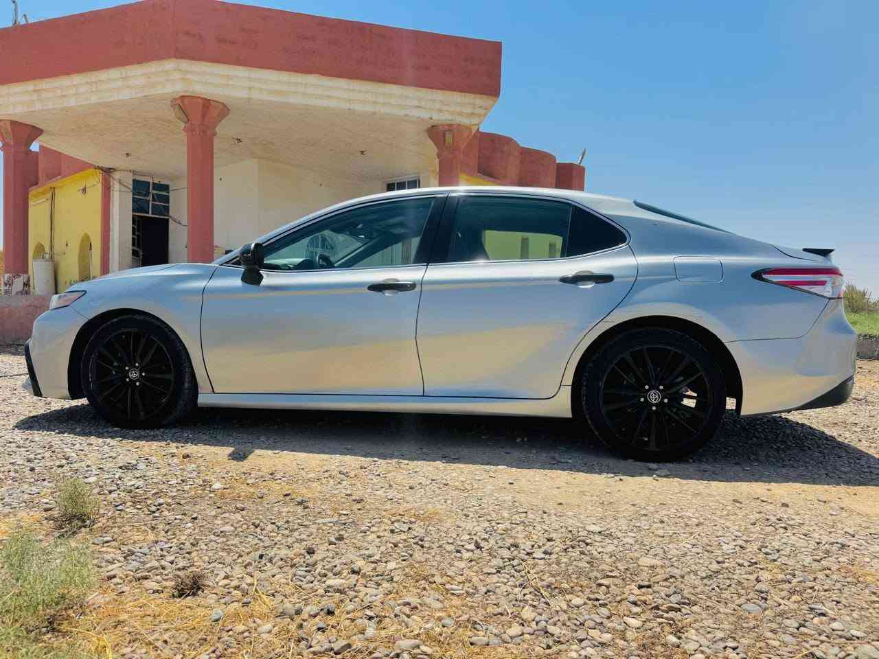 كامري  موديل21 Le سنويه 31 هزه 27 طخم تايرات جديد تبريد ثلج  ضرر 6قطع  بدون دواخل السعر 138وبي مجال قليل العنوان الحويجه قره الحلوات ***********.
