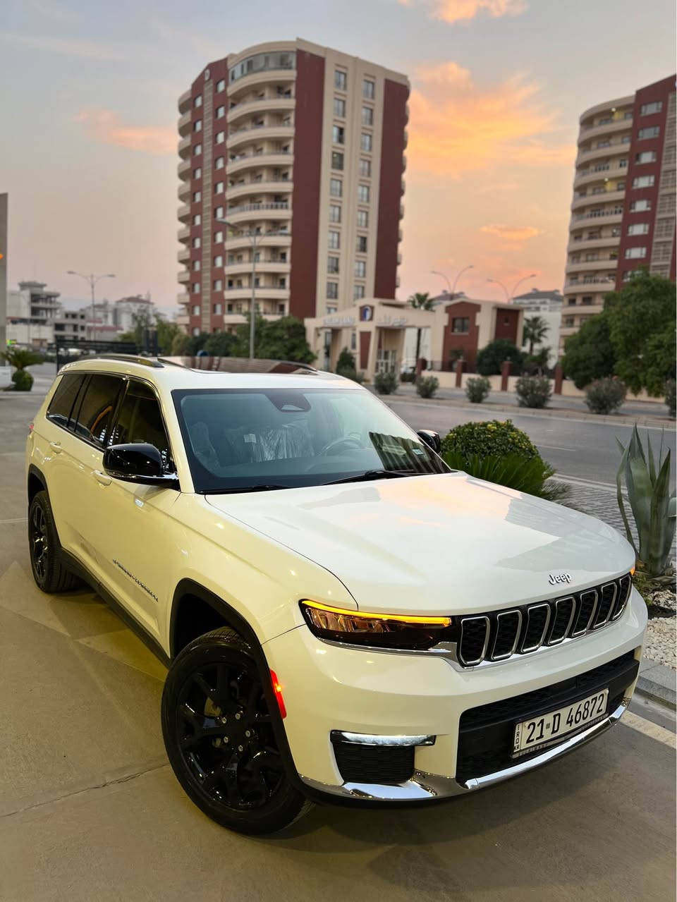 ‎‏grand cherokee limited 2021 V6  39,000
سعر 278$ بیها مجال 
رقم تلیفون:***********
‎‏‎اللَّهُمَّ صَلِّ عَلَى مُحَمَّدٍ وَعَلَى آلِ مُحَمَّدٍ
‎🔹  گراند جیروکی لمتد پڵەس 2021
ڕادار کبیر-اعلا فئە مواسفات  

‎🔹محرک 6 سلندر
فرشات بيلادي مجوود 

🔹39,000 الف ماشیة📦

ملاحظة:واحد جاملغ صبغ بدون دواخل بشرط

‎🔹فول فول مواصفات
شاشة كبير لمس كاميرا حاسة

کشنات حار 
رادار 360 درجە 
ستیرن حار
مرائی رادار 
کارپلەی
اوتو پارک
ئوتو ستارت/ستوپ 
‏‎بانوراما 
‎كشن جلد كشن كاراباي 
‎بصمة تشغيل عن بعد باب جاك ليد زينون 
‎تحكمات ستيرن دبل فوليوم فورويل هوك
‏‎سيـارة عل نظافتها احسبها صفر زيرو

 ‎‏‎تخم تاير الاصلي جدید مارکە پیرلی شریکە جییب
کل سیرفس جدید 

‎‏‎محرك كير بشرط مامفتوح 🔹
‎‏‎سيارة حيل نظيفة كلشي عل بلاد لوك
‎‏‎ سنوية زنكة كلشي جديد مدفوع ال 2030
‎‏‎باسمي السنوية بشرط تحويل و خرامة 
‎‏‎سيارة مابيـها دينار مصرف كامل من كل نواحي
سیارە بسمی 
‎نفسي يوم /تحويل حاظر 
‎مکان /داخل سليماني

‎رقم تلیفون ***********📱📞 السليمانية, العراق
