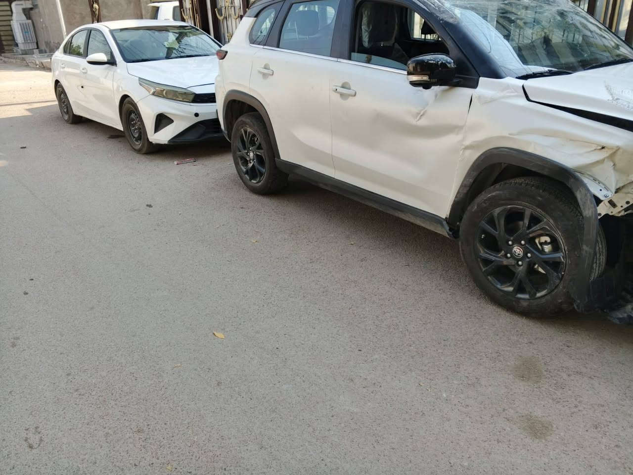 السلام عليكم سيارة اوربان كروز تيوتا موديل ٢٠٢٦ ياباني نفس مموضحه بصور ابيع على حادثه السياره بعده بضمان الشركه السعر 95ورقه وبيه مجال مكاني بغداد الدوره رقم ***********
