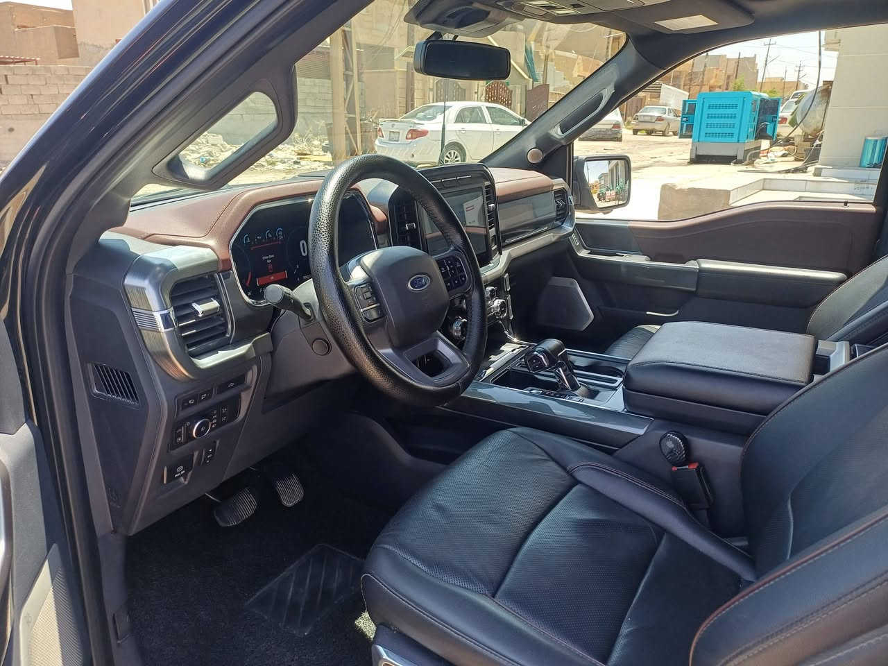 للبيع فورد F150
موديل 22
مواصفات لاريت فول
ماشيه 71 الف ميل
محرك 3.5 توين تيربو هايبرد
كلين تايتل
مكفوله
رقم أربيل سنوية وهزة جديدة 
السعر 385
***********
