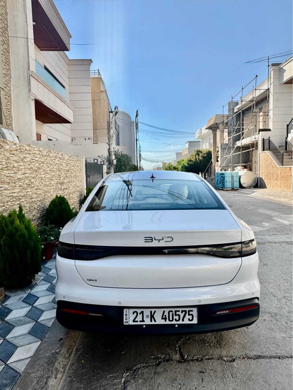 Byd sel 05

بێ بۆیاخ بێ سارد بێ شوخت
١٥هەزار ڕۆشتووە رەقەم سلیمانی
*********** السليمانية, العراق
