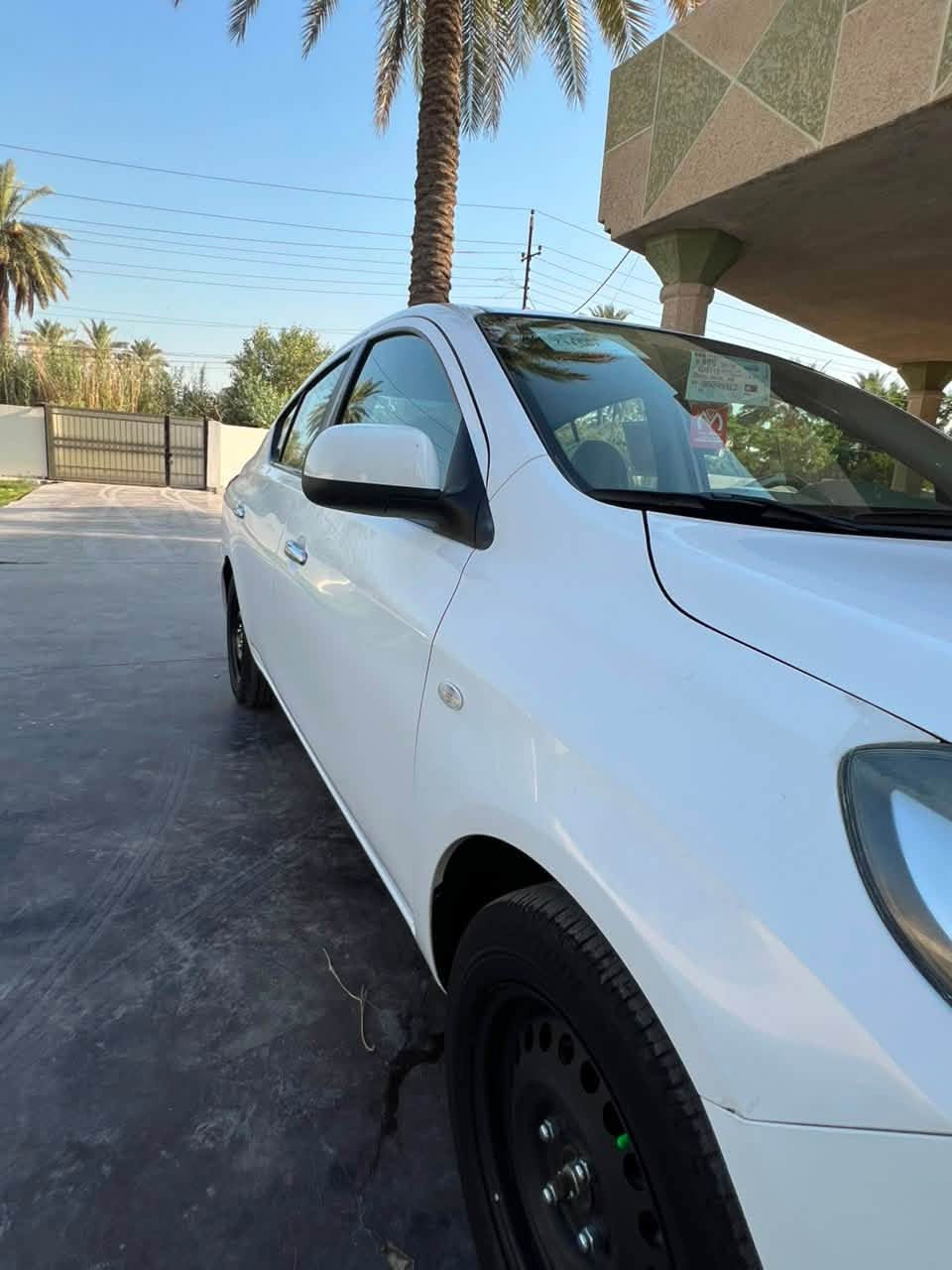 السلام عليكم ورحمة الله وبركاته 
للبيع نيسان سني هندي وكالة سور
موديل 2022 
رقم أربيل هزه وفحص جديد شرط التحويل 
السيارة جديدة بحالة الوكالة 
كفاله من كلشي
سونار جديد مسوي فحص عام
موجود بالمنشور 
السيارة ماشيه 78
كير مكينه شرط
تخم تاير صدر شرط
تبريد شرط
شواصي لغود شرط
السيارة جاهزة للأخير 
السعر 114 ورقه وبيها مجال 
العنوان بغداد 
***********
