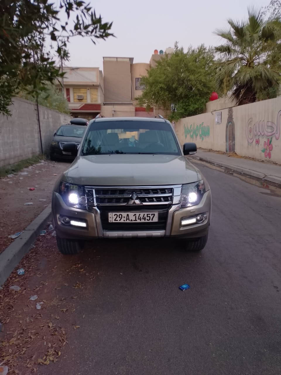 سلام عليكم 
باجيرو موديل2017 V6 3500 
كفاله رقم جديد واسط 
تحويل ثاني يوم مواصفاتها 
كشن كهرباء تحكمات ستيرن 
كروز سرعه
تبريد ثلج 
منضومه زنون 
منضومه غاز 
موقع بغداد
الاستفسار الاتصال ***********
السعر 180

