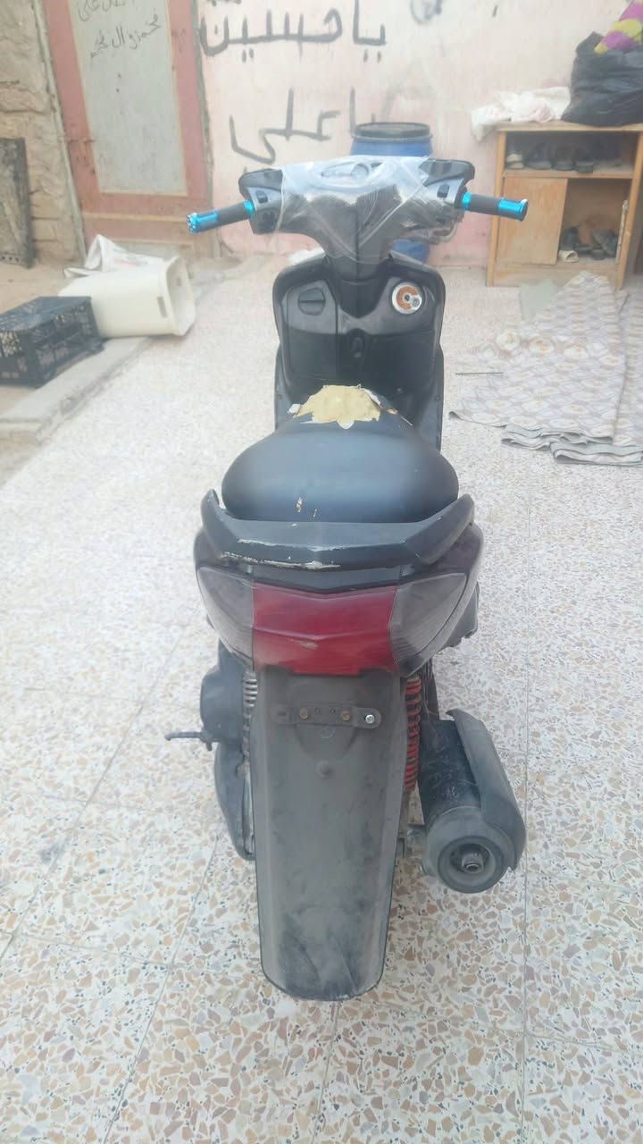 سكنس نثيه للبيع كهربائيات شغاله  بس الاشاير ما يشتغلاً سلف وهندر شغالات مكينه مجفته مره واحده بس ولفات مبدله لا اكثر 640 سعرهه قفلل قفلل *********** مكاني بصره كرمة علي شارع الحلاف قرب جامع الامام المهدي (عج)
