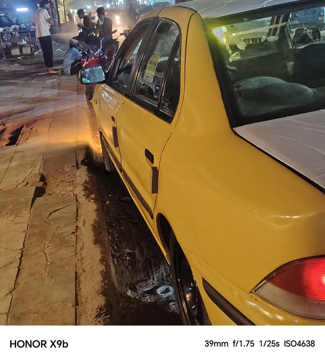 سمند موديل 12
رقم بغداد انكليزي كفاله من ضربه والصبغ
السعر27وبيها مجال العنوان بغداد
***********

