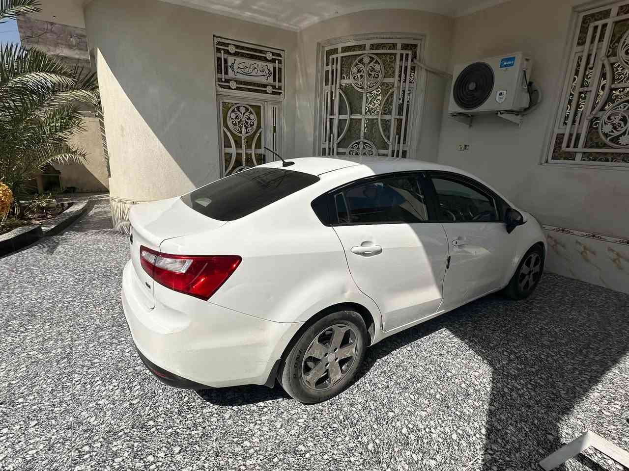 للبيع كيا ريو وارد امريكي موديل 2014 رقم بصره السيارةبيهه جاملغ امامي وبنيد مبدلات حادث امريكا بدون لغود والباقي كفاله سونارهه موجود تبريد حدادية 100‎%‎ تخم تاير
محرك 1600 gdi  
ويل كب فراشة حجم 17
تحكمات ستيرن 
ماشية 96كم 
البصرة-قضاء المدينة
السعر 75$ وبيهه مجال قليل
***********

