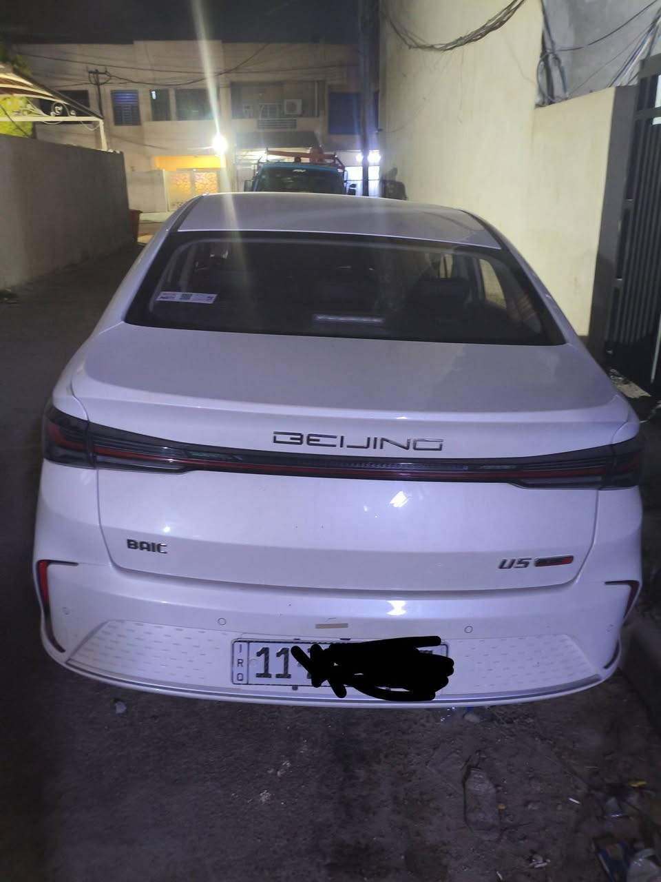 للبيع سياره بايك حره يو فايف بلص رقم بغداد
..BAIC U5 PLUS
 موديل 2026
حره 
مواصفات ....
ويل كب 
طي المرأة الجانبي
انذار
تحديد مسار
مثبت سرعة 
حساسات كامرات ٣٦٠ 
رؤيه محيطيه تنبيه مركبات جانبي
كشاف ضبابي 
مانع انزلاق 
كشنات جلد نابا 
سستم صوت روعه اعتمادي 
ارباك 
محرك  تنفس طبيعي ميتسوبوشي ياباني 
كير ياباني ايسون
هند بريك كهربائي 
جام كهرباء 
مثبت سرعه 
تدفئه تبريد سياره 
سياره ماشية ٨٠٠٠كم
السعر 130 $ وبي مجال بسيط للشراي الجاد
***********
***********
ملاحظه بيها طخة بسيطة فوق الباب وبالدعامية طخه جدا بسيطة مامبينه
