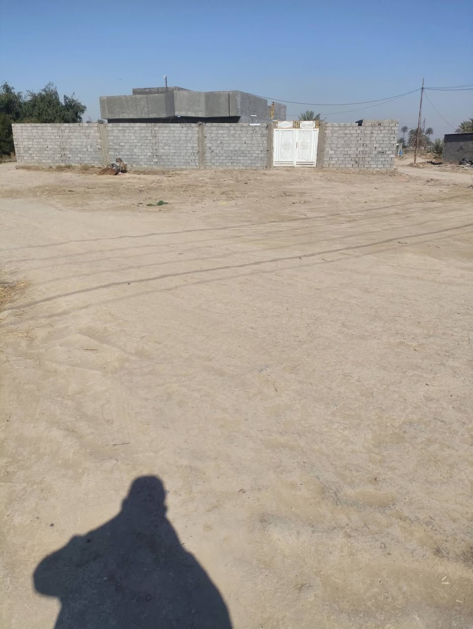 السلام عليكم بيت للبيع مع قطعه ارض خلف معمل غاز الحله سند 25 المساحه الكليه للبيت والقطعه 1200للاستفسار الاتصال على @الرقم ***********
