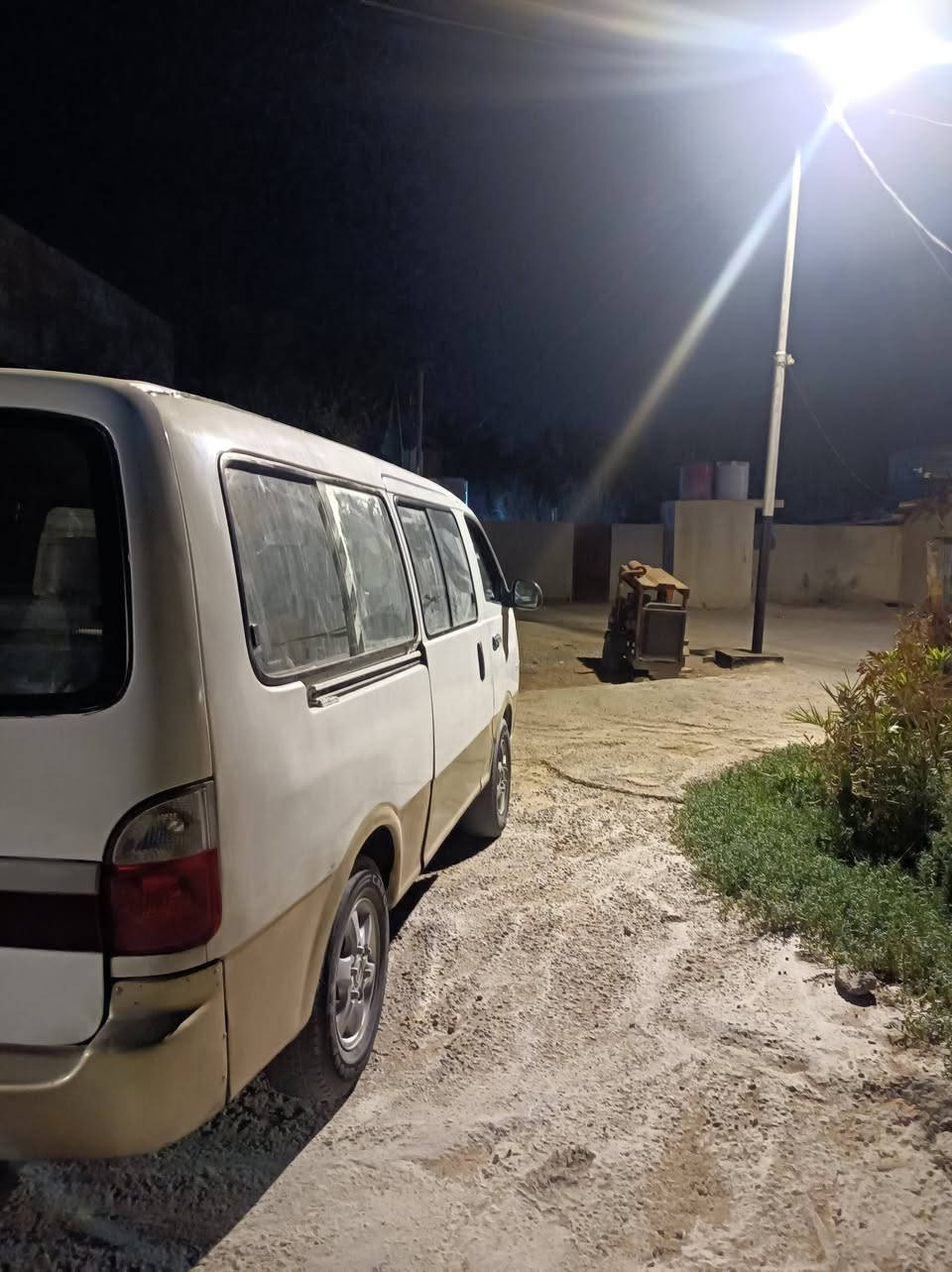 بريجو مديل 2000 مبجم خليجي جاهزه دوشمه جديده محرك جديد مصبوغه عام رقم الماني بصره بسمي مكان البصره ابي الخصيب طريق سيد حامد *********** السعر ٧٣ وبيها مجال
