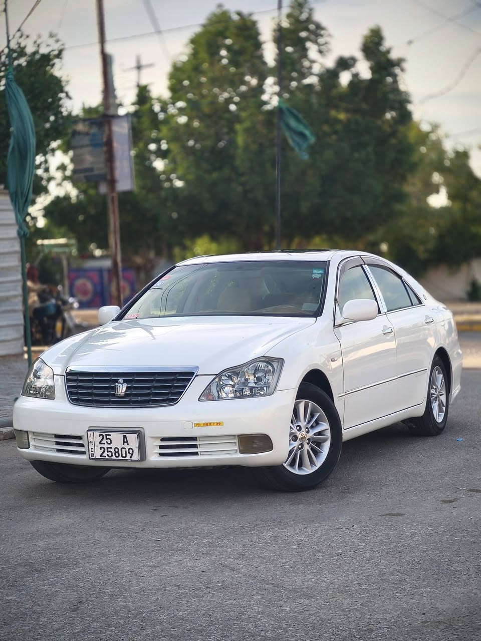 للبيع شاصي 82
2006
قرار 84
3 دكم فتحه 
داخل بيجي 
بصمه رصاصي 
بيها چاملغ خلفي تبديل 
يعني كفر 
سعر 120 وبيها مجال 
مكان نجف
اتصال ***********
