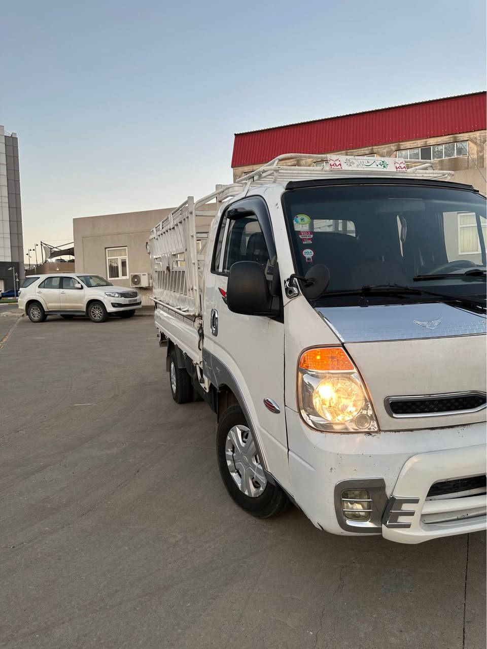 9   سبوخ. بونيت.  يەک بست دۆسە   گيرو مە کينە. بە شە رت. مە کينە حادی    تە بريت. بە شە رت 820.000 خرامە سحر 104    *********** شقلاوة, أربيل
