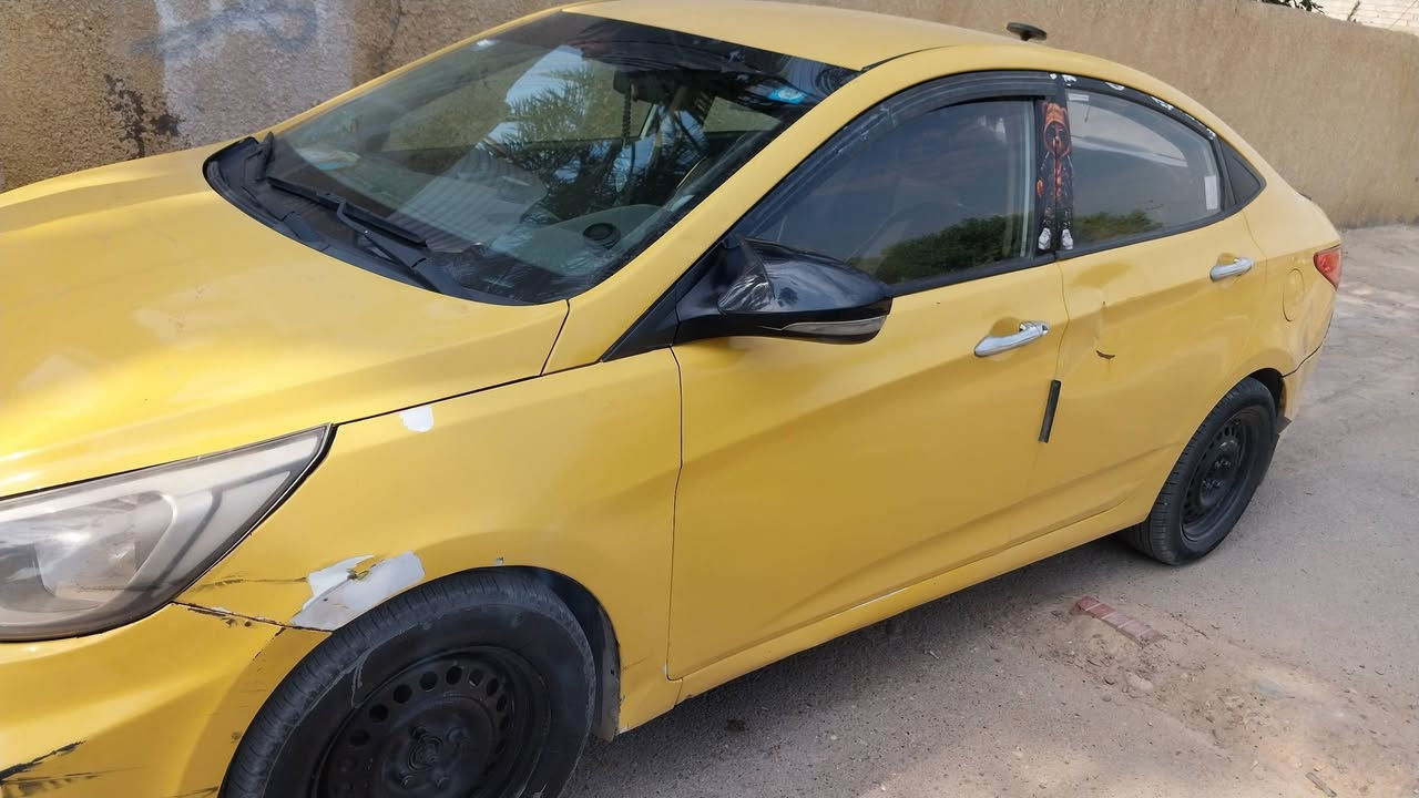 سلام عليكم اكسنت موديل 14خليجي
محرك 1600 هيئة وغرامات مصفرة رقم بغداد تحويل ثاني  يوم 
تحكمات ستيرن تبريد ثلج  السيارة كلمله مكمله 
سعر 65بيهة مجال حك الجية مكاني ديالى بعقوبه 
رقمي ***********
