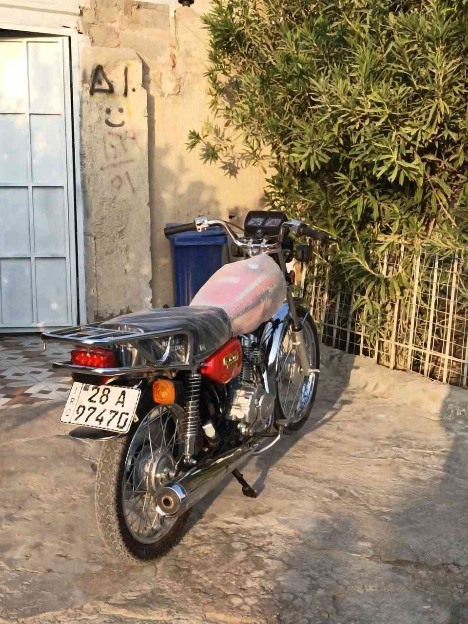 للبيع نامه شلامجه رقم وسنويه صارله 4 أشهر من معمره مكينه بلاد  تفيلس مافيلسه ب 1450وبيه مجال ***********
مكاني دوانيه مركز

