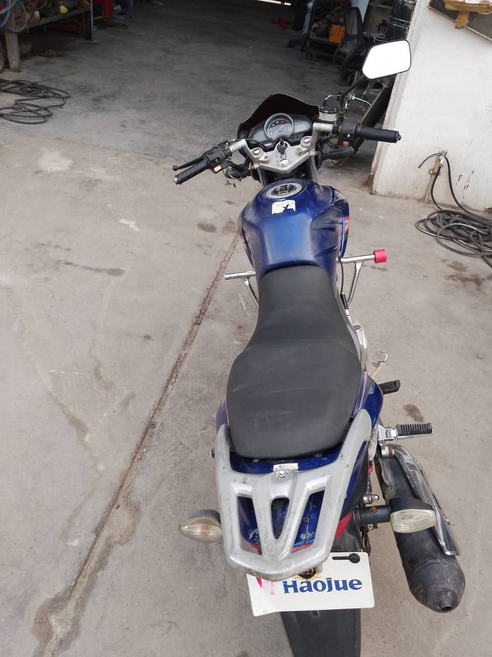 للبيع هاوجي عدل موديل 19 مكمرك دراجه حلوه ونضيفه محرك مجفت جديد سعر 950 العنوان داخل الرمادي رقم الهاتف ***********
