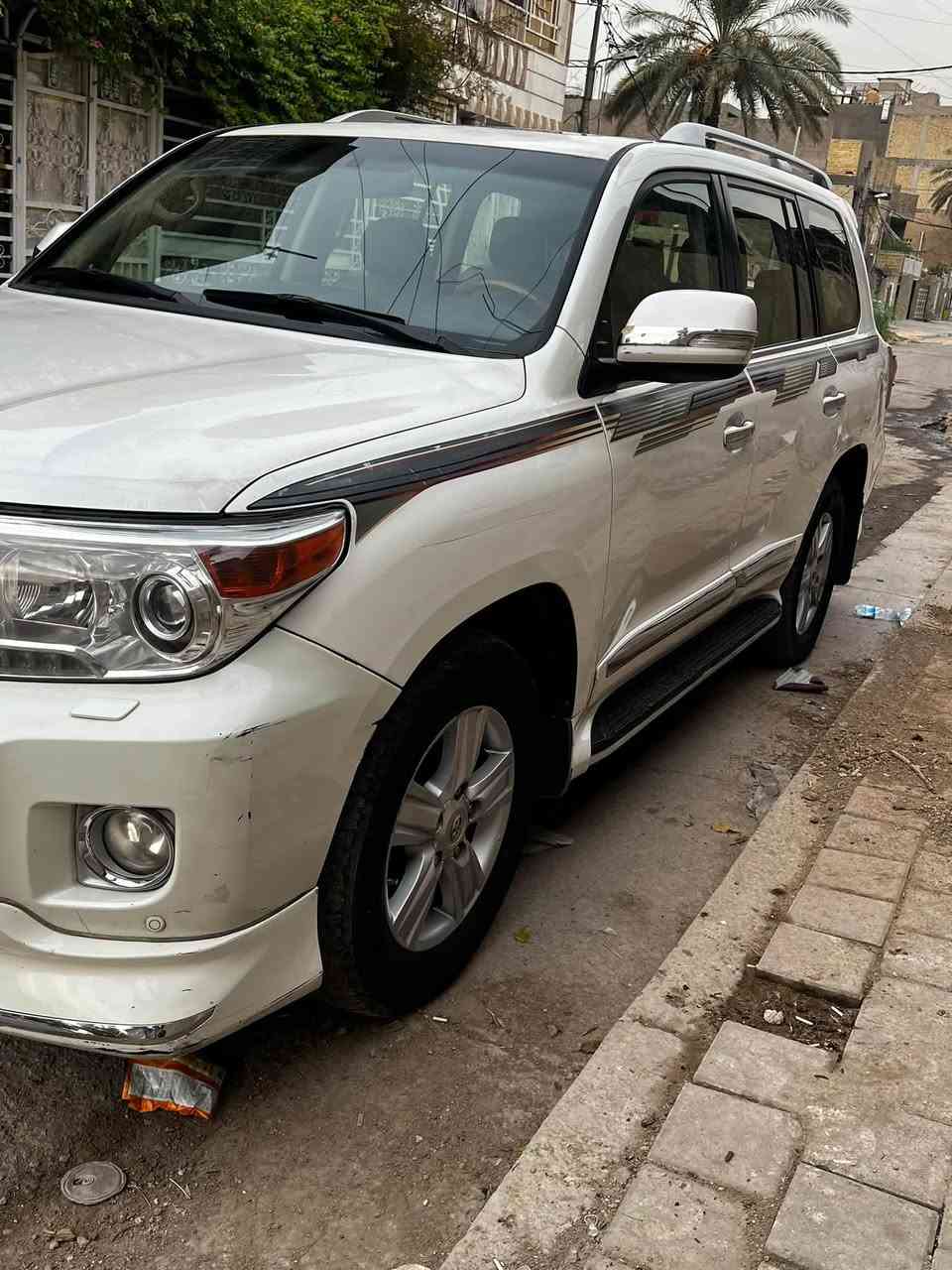 السلام وعليكم لاند كروز 20013بدون ضرر كفاله
عد شخوط بسيطه السعر المطلوب ٣٠٥
***********
