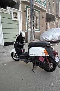 بوليس • موديل ٨ • معدلة