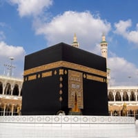 عمرة • مقاعد أخيرة • محبس الجن