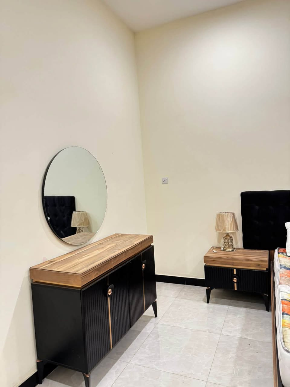 🏡 بيت للبيع | مجمع الأميرات
📐 المساحة: 150م²
🏠 طابقين | بناء حديث
📜 طابو صرف
📍 العنوان: مجمع الأميرات

✨ بيت بموقع مميز وتصميم حديث، مناسب للسكن العائلي والاستثمار.

📞 للاستفسار: ***********
📱 واتساب أو اتصال
