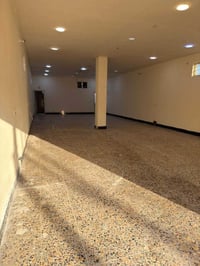 محل للايجار اليوسفيه / القصر الاوسط / مجاور البانزين خانه  مساحة المحل...