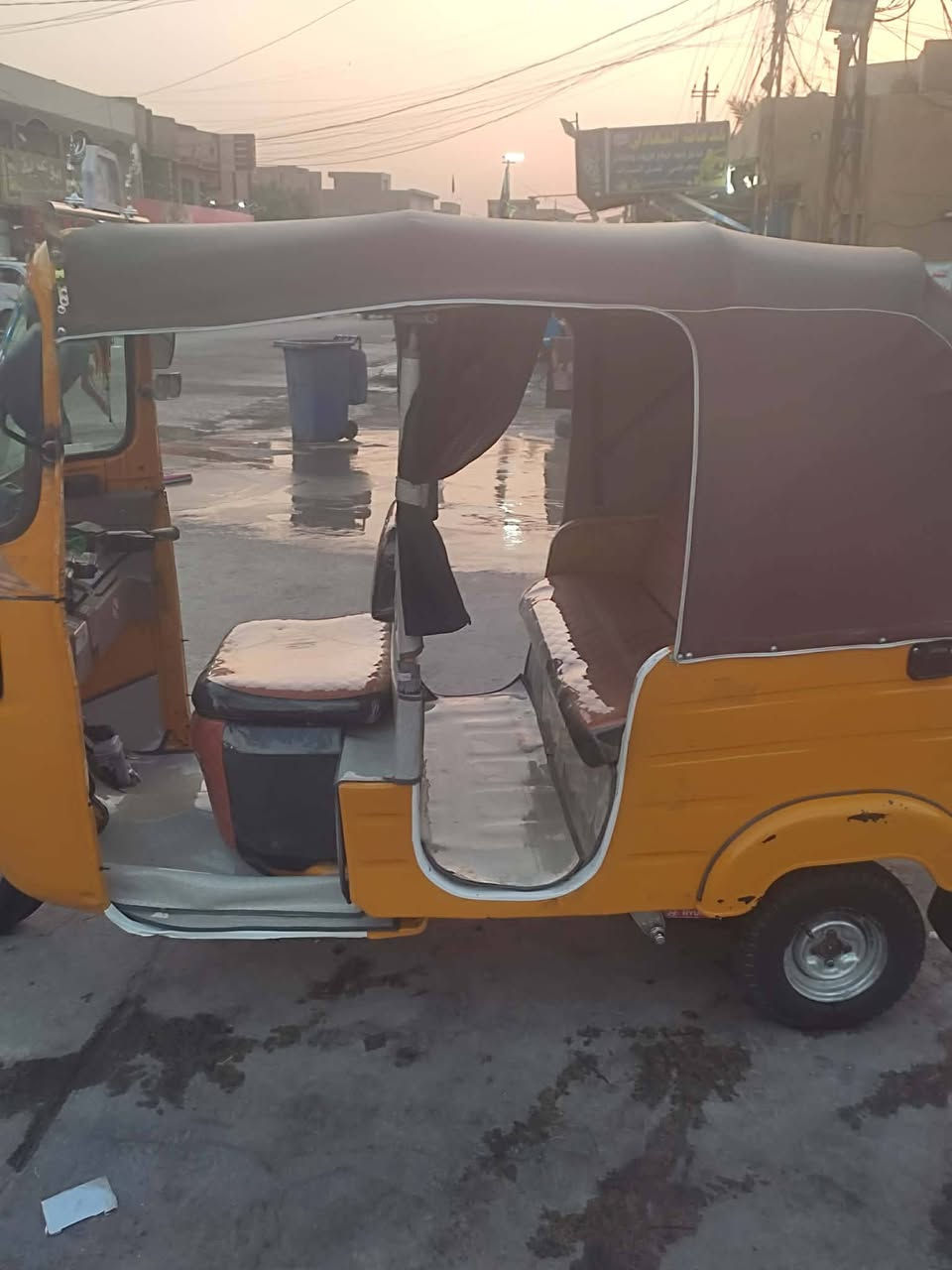 سلام عليكم تك تك للبيع موديل 18تحويل ثاني يوم مكان بغداد زعفرانيه السعر 6500وبيها مجال تكتك جاهزه كبل للشارع ما متواجد عل الفيس الرقم***********
