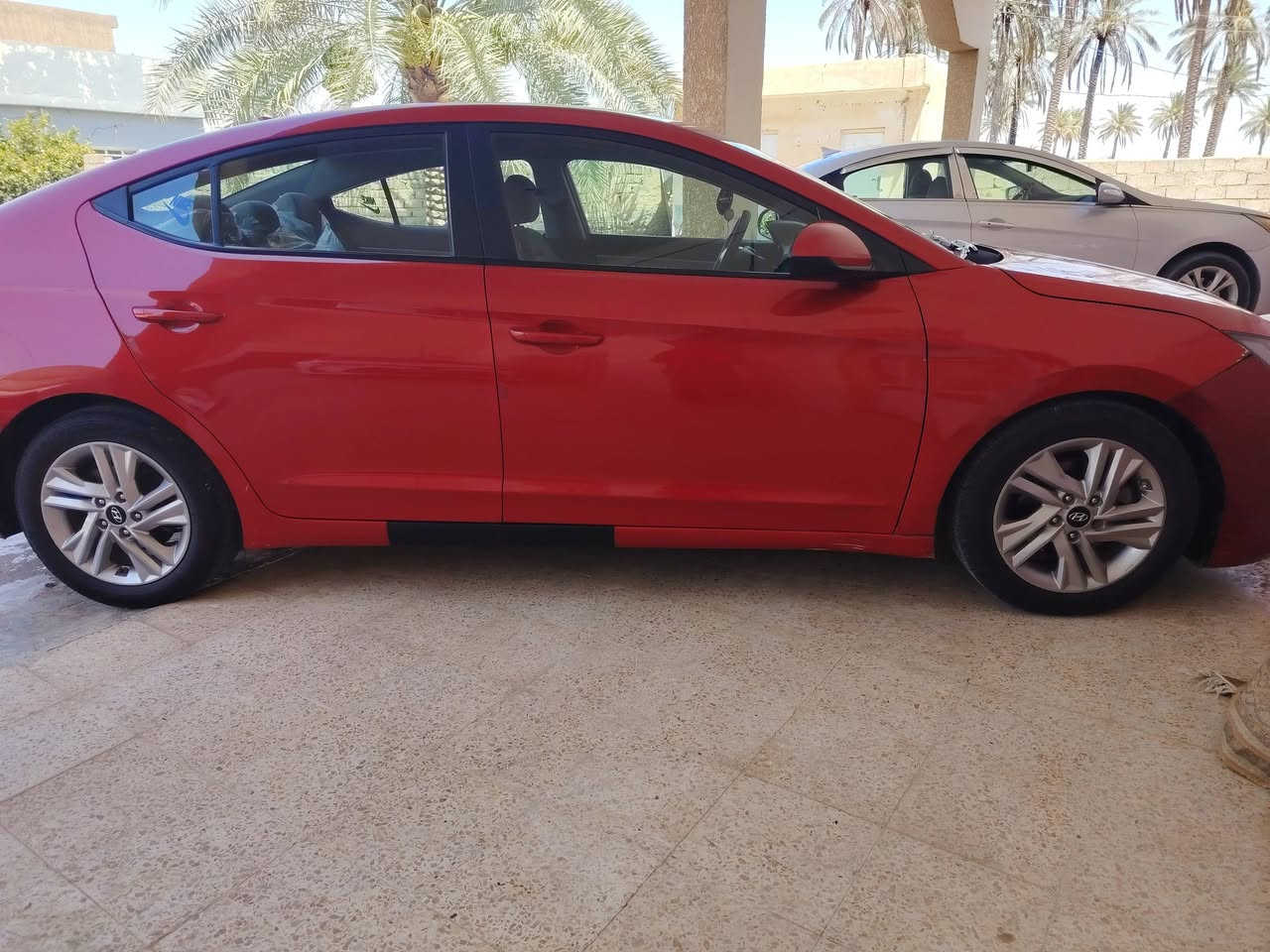 السلام علیکم النترا 2020 امريكي بيها جامرلوغ وبنيد صبغ موظح بالسونار كير محرك مكفول تبريد ثلج سعرها مناسب 114وبيها مجال *********** مكاني ديالى الخالص ناحية السلام
