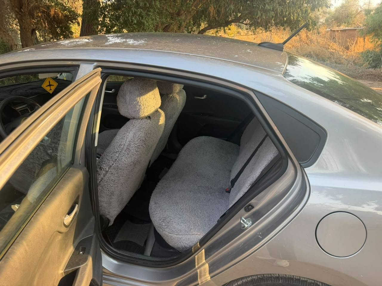 كيا ريو موديل 23 رقم أربيل بسمي حادثها جملغ خلفي بدون دواخل بدون ايربكات السياره جديده ماشي 50 ميل وملاحظه السياره ماخذها كاتي اني رقمتها بشهر الواحد السعر ١٢٥ وبيها مجال التواصل عل الرقم ***********
***********
