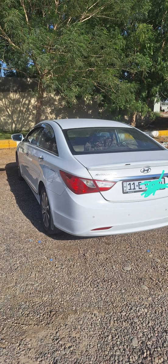 هونداي سوناتا موديل 2014
خليجي رقم بغداد بأسمي 

السعر 133وبيه مجال 
بيها بارد قليل موضح باللون الازرق 

شرط التحويل مكفوله  
رقمي ***********
