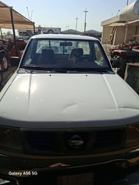 نيسان • ٢٠٠٢ • للبيع