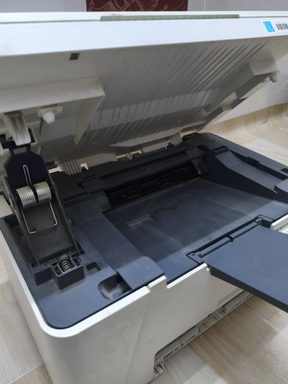 السلام عليكم
للبيع طابعة HP LaserJet Pro MFP M26a

• طباعة + تصوير + سكانر
• حجم صغير ومناسبة للبيت أو المكتب
• جودة طباعة ممتازة
• تعمل بشكل جيد
• الموديل: HP M26a

السعر: 100 ألف وبيها مجال للشراي
موجود توصيل
***********
