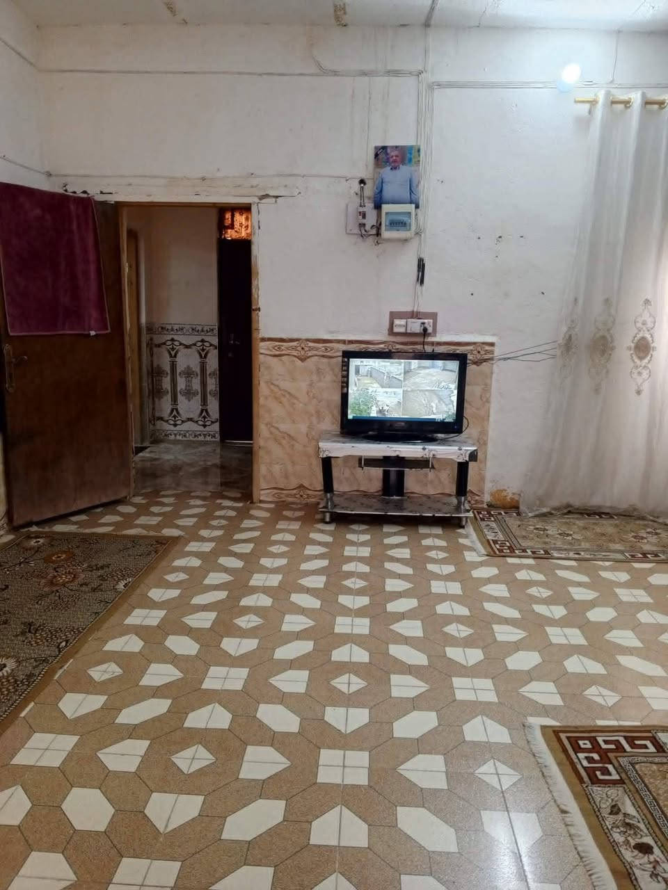 بيت البيع مساحه 300 غرفتين نوم وصاله وستقبال ومطبخ حمامات داخلي وخارجي طرمه جبيره ترك خلفي   السعر 30 وبي مجال البيع مستعجل الشراي يتصل علا هاذ رقم ***********

