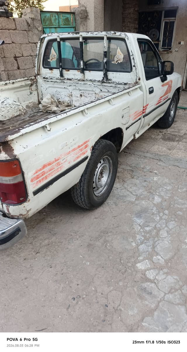 سلام عليكم تيوتا للبيع موديل 97رقم قادسيه سنويه نافذه سياره حلوه عوزهه ترتيب مكينتهه تجفيت جديد جواهه تخم تاير جديد السعر 48وبي مجال للستفسار ***********
